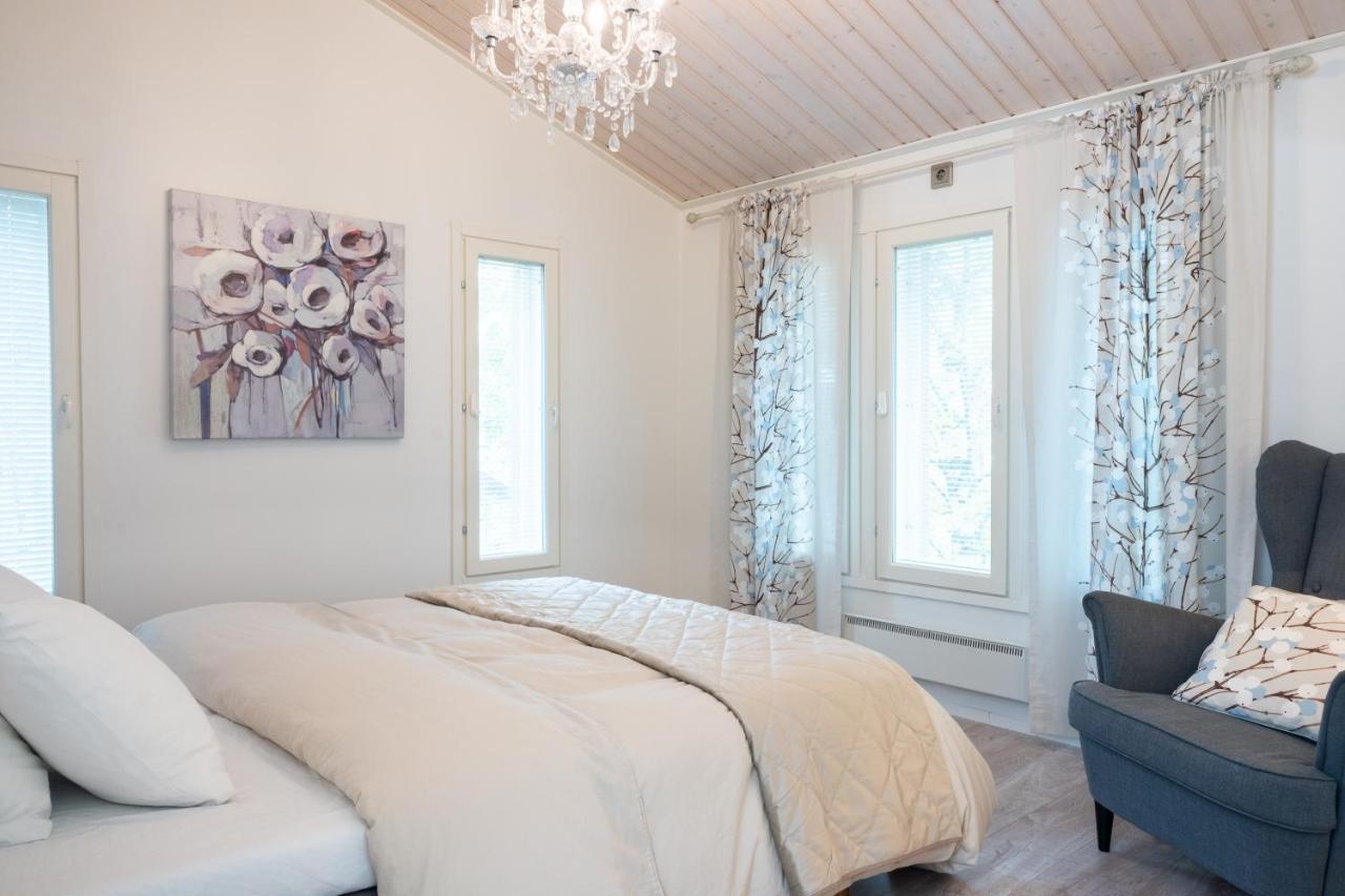 Luxurious Villa Kinos With Jacuzzi 로바니에미 외부 사진